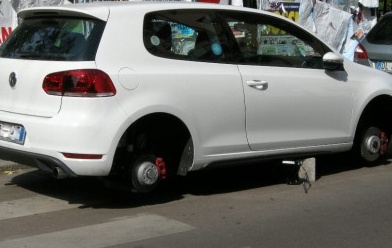Auto abbandonate: rimosse otto in un giorno