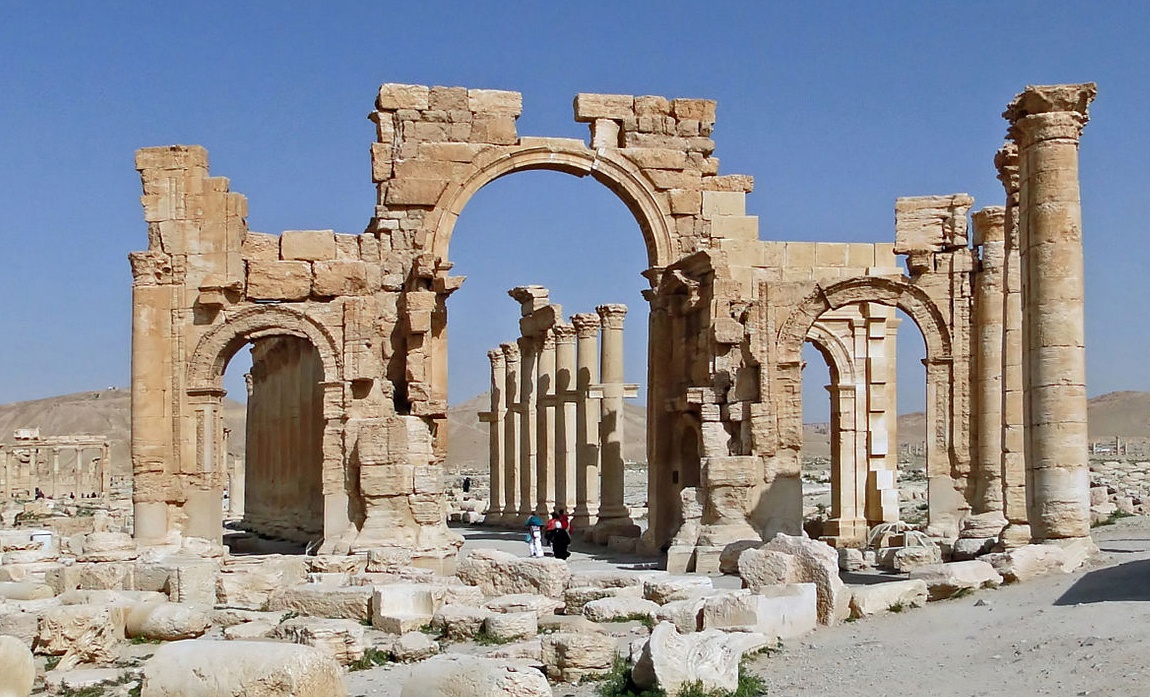 L’Arco di Palmira lascia Arona