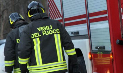 Rimane chiuso in macchina a sette mesi