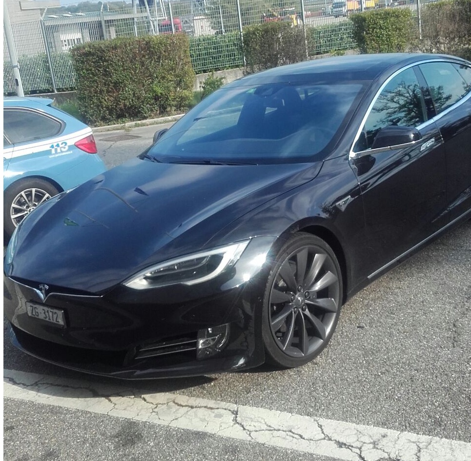 Sequestrata auto svizzera