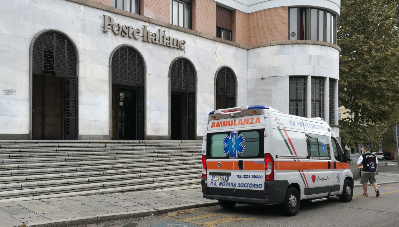 Si sente male in posta: arriva il 118