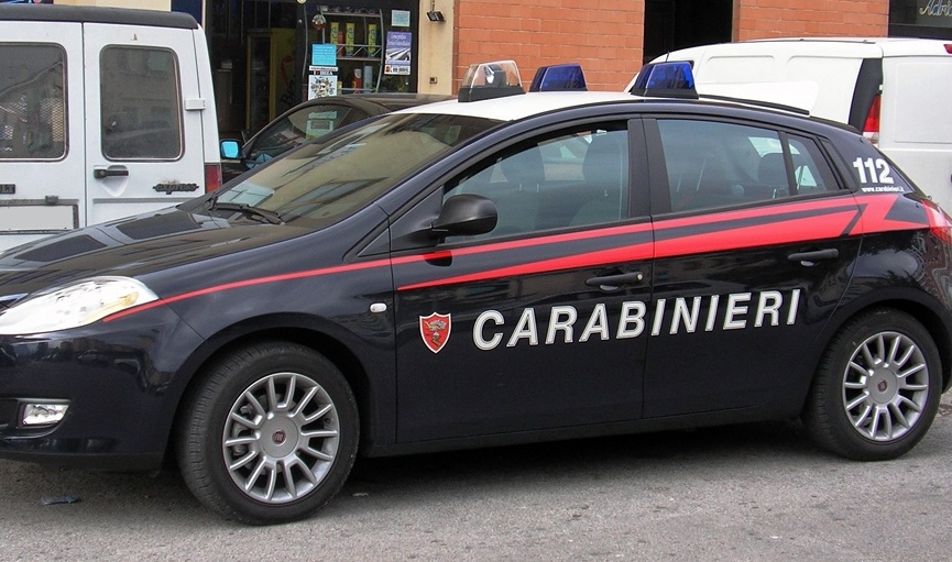 Si toglie la vita a 14 anni