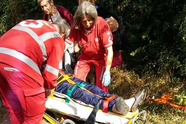 Cade in un dirupo: salvato dai Vigili del fuoco