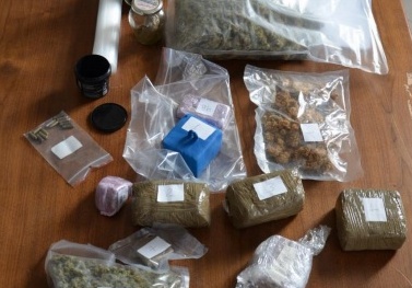 Droga: tre arresti e cinque chili sequestrati
