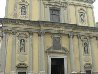 Rubano Gesù bambino nella chiesa del Rosario
