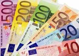 Spendeva banconote false: arrestato