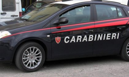 Tentano il furto e poi scappano: "fregati" dalla targa