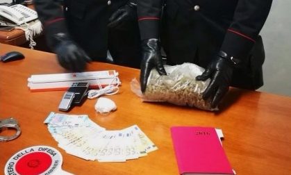 Trovato con la droga in casa: arrestato