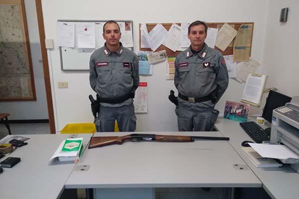 Controlli di caccia: denunciato un cacciatore e sequestrata l’arma