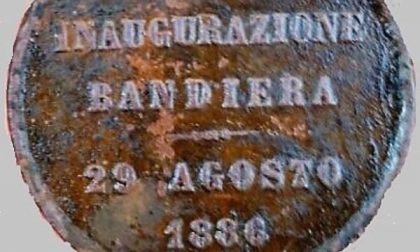 In mostra le bandiere che raccontano la storia delle Soms