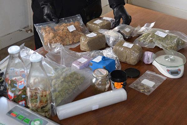 Indagine dei Carabinieri: tre in manette per droga