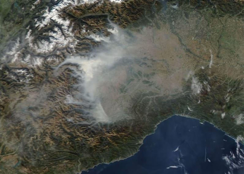 Incendi boschivi i pompieri protestano