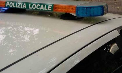Non si ferma a un posto di controllo, inseguimento a Trecate