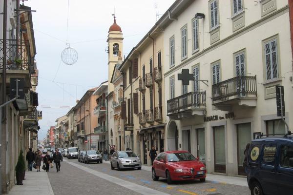 Scatta l’ordinanza: corsi aperti nei pomeriggi di venerdì e domenica