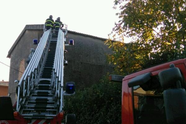 Struttura pericolante a Divignano