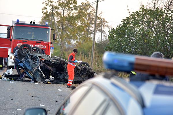 Un 16enne e un 20enne le vittime dell’incidente di Mandello Vitta