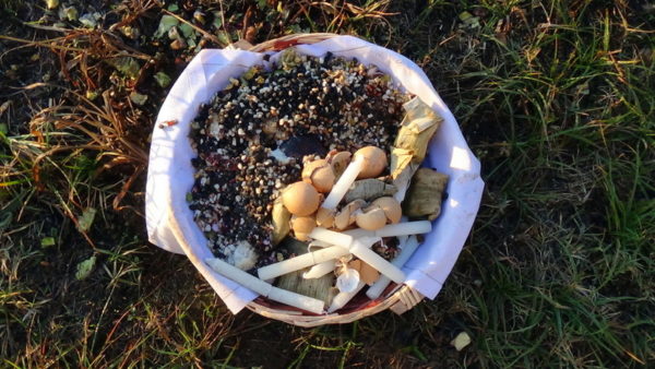 Riti voodoo al cimitero di Lumellogno