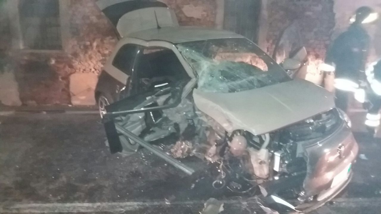 Gravissimo schianto grave una 22enne – LE FOTO