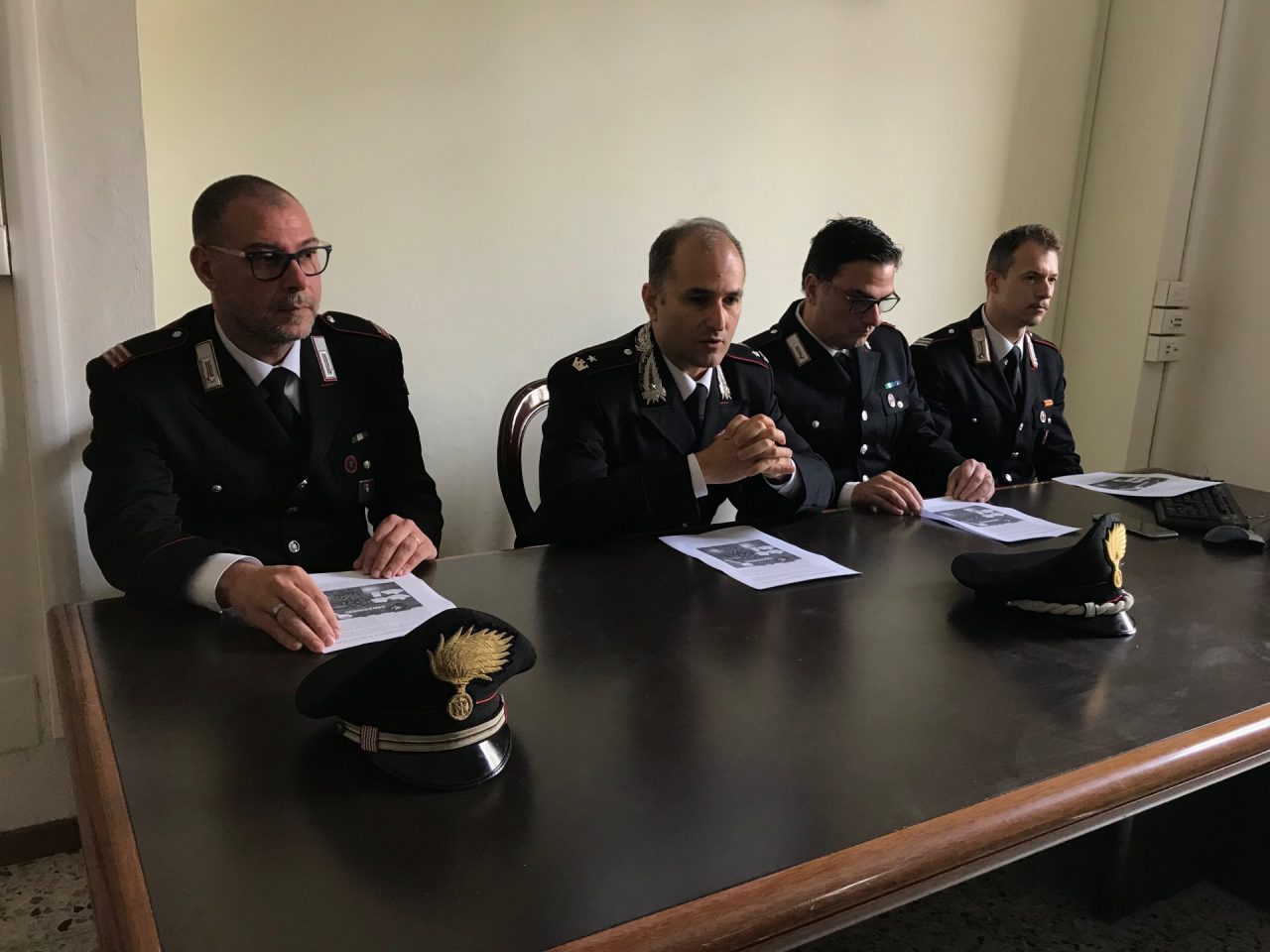 Cinque arresti oltre un kg di stupefacenti scoperto