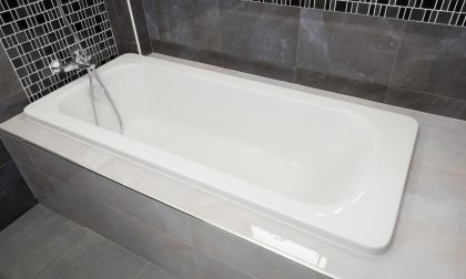 Trovata morta nella vasca da bagno