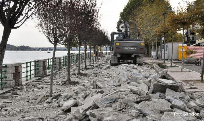 Arona, riapre il cantiere sul lungolago