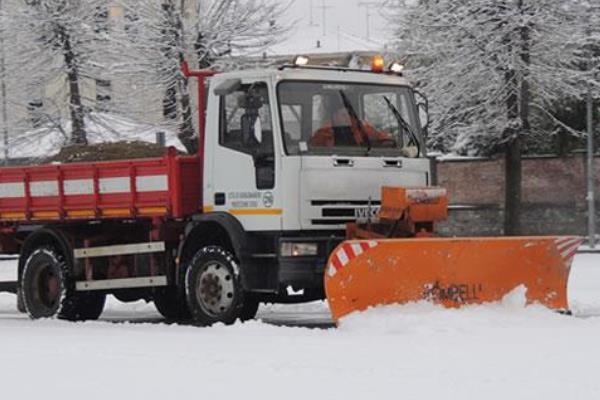 Arriva il freddo, scatta l’obbligo delle gomme invernali
