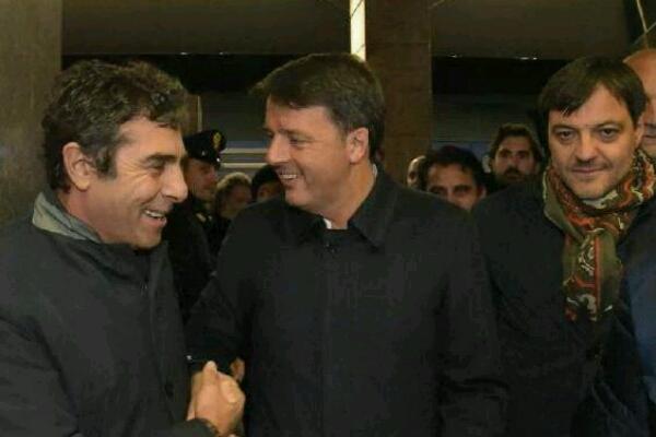 Arriva Renzi a Novara, in 300 alla stazione