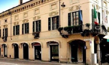 Cede il sottotetto del Municipio