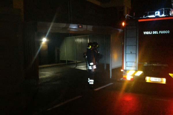 Fiamme al motel Piranha