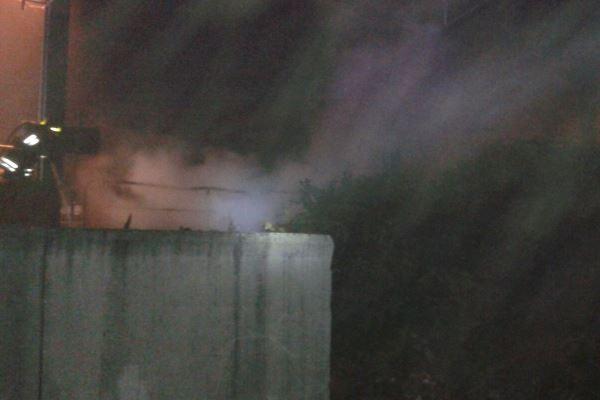 Fiamme alla piattaforma ecologica di Suno