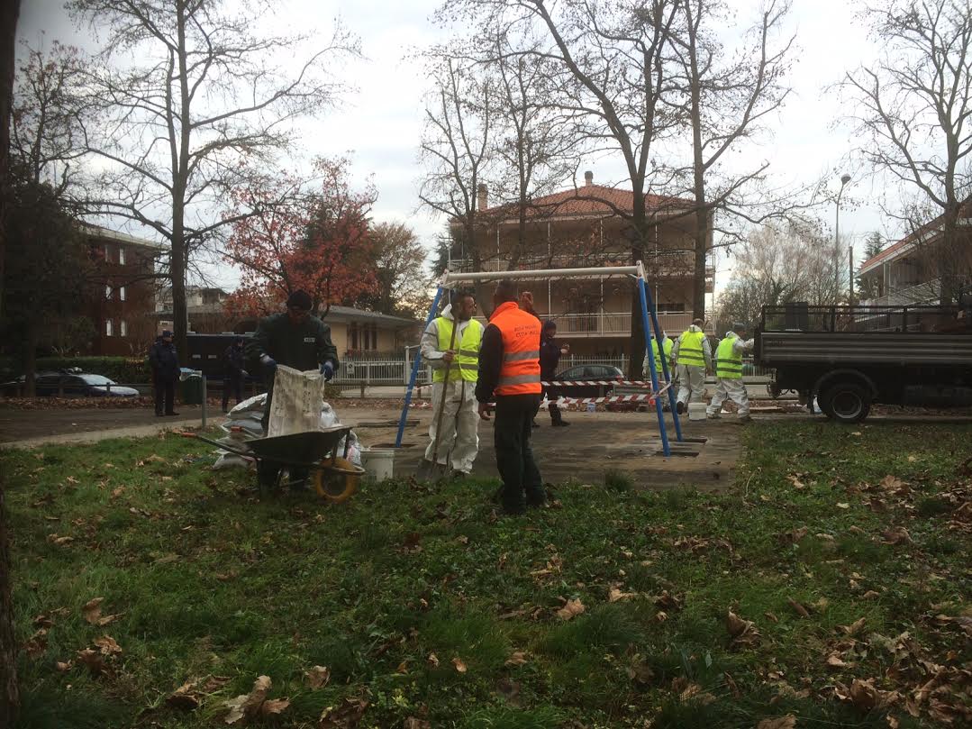 Assa detenuti pulita via Adamello