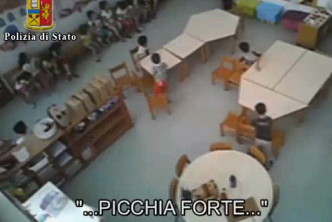 Maestre asilo Vercelli sospese dal servizio