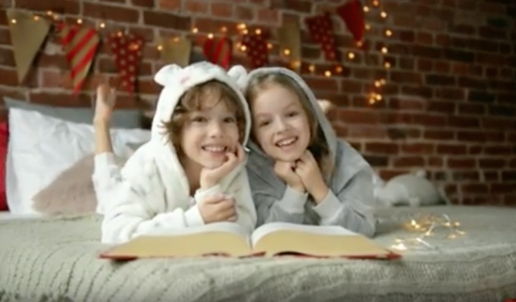 Il premio delle storie di Natale torna con una campagna aiuta-bimbi