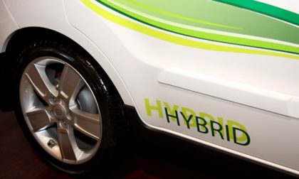 Esenzione bollo di cinque anni per auto ibride