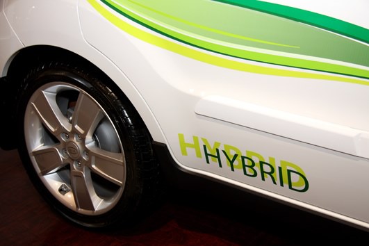 Esenzione bollo di cinque anni per auto ibride