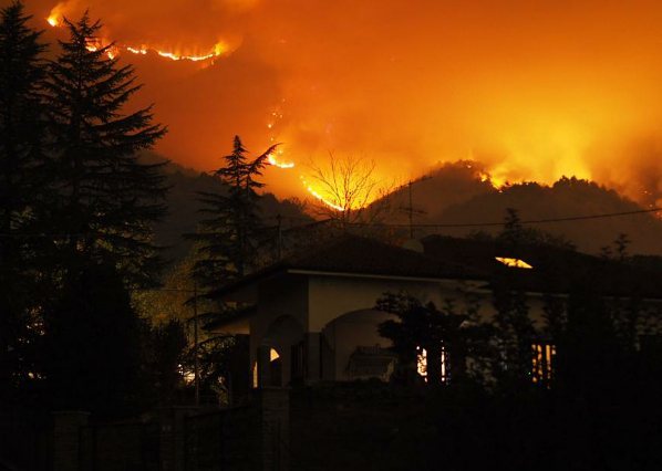 Incendi Piemonte è disastro ambientale