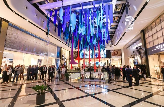 Oriocenter raccolte mille firme contro le aperture natalizie