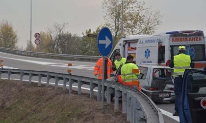 Schianto alla rotonda del Cim