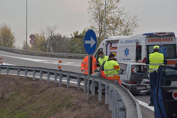 Schianto alla rotonda del Cim