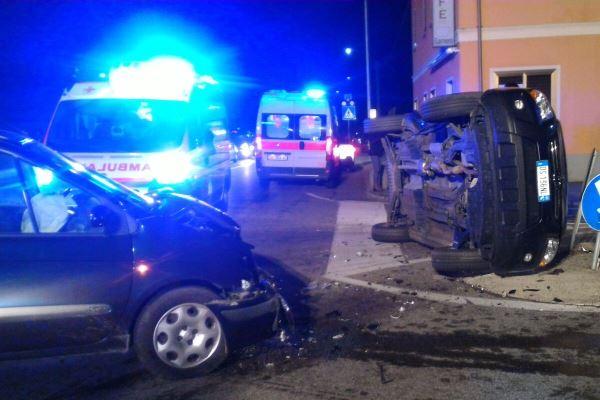 Schianto tra due veicoli alla Baraggia di Suno