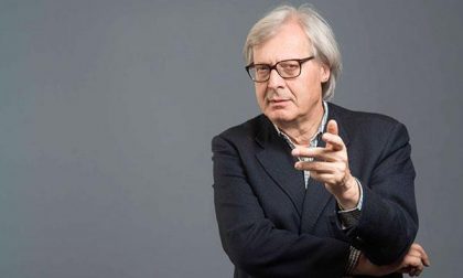 Sgarbi al teatro Coccia di Novara con il suo "Michelangelo"