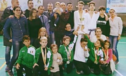 Subito sul tatami per onorare il maestro Walter