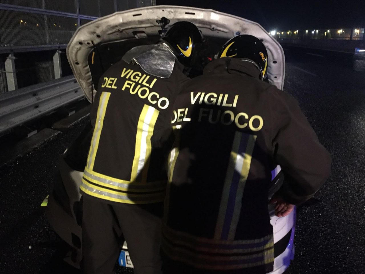 Incidente Galliate: 3 auto e un camion coinvolti