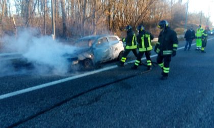 Guida senza patente, incendio svela la recidiva