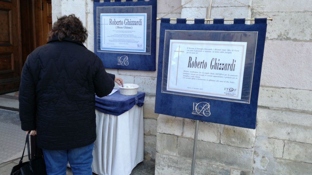 Roberto Ghizzardi: chiesa pienissima per il funerale