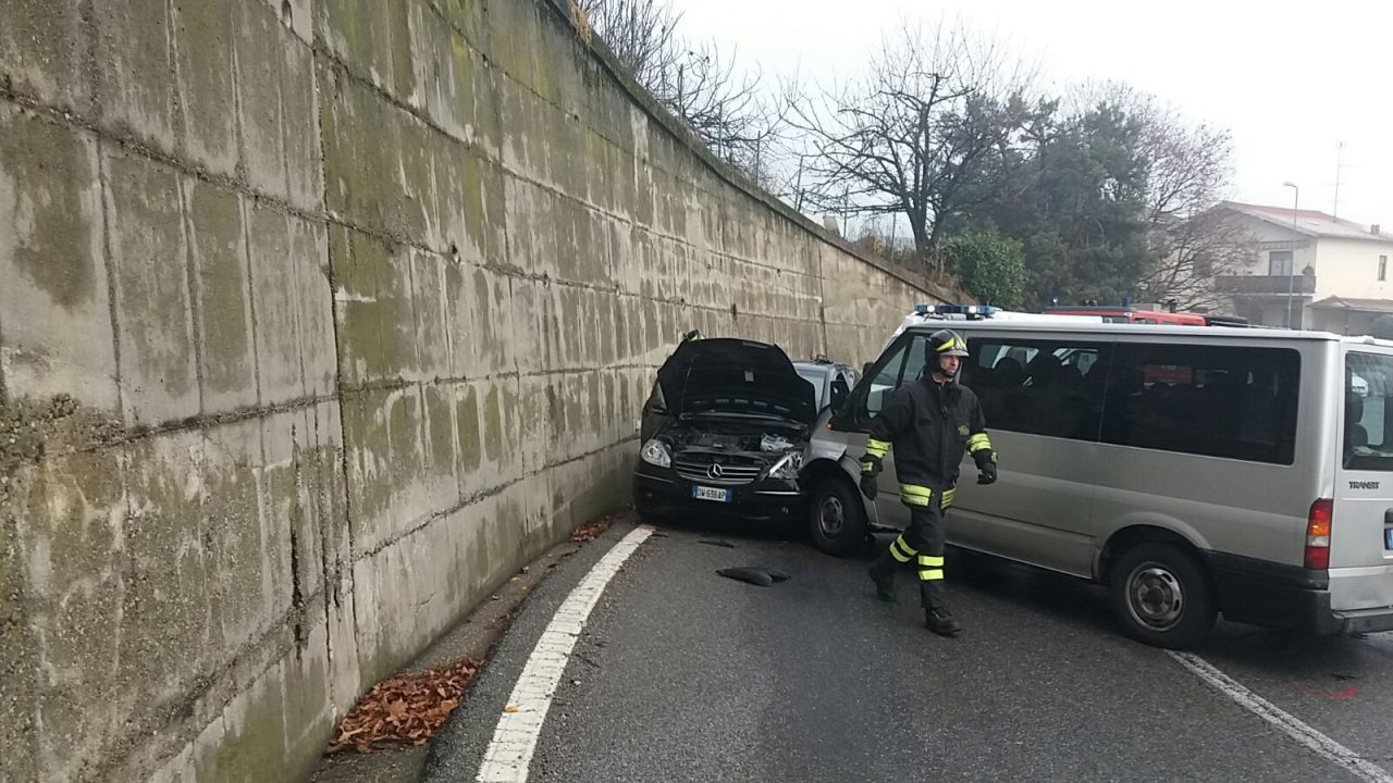 Scontro Oleggio un ferito