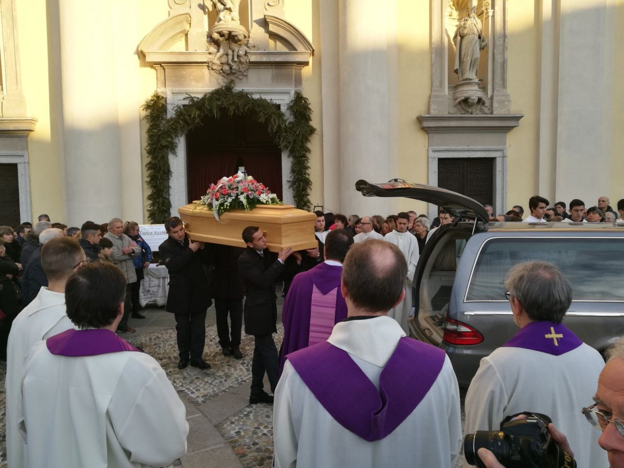 Funerale Iazzini: “Enrico portava luce”