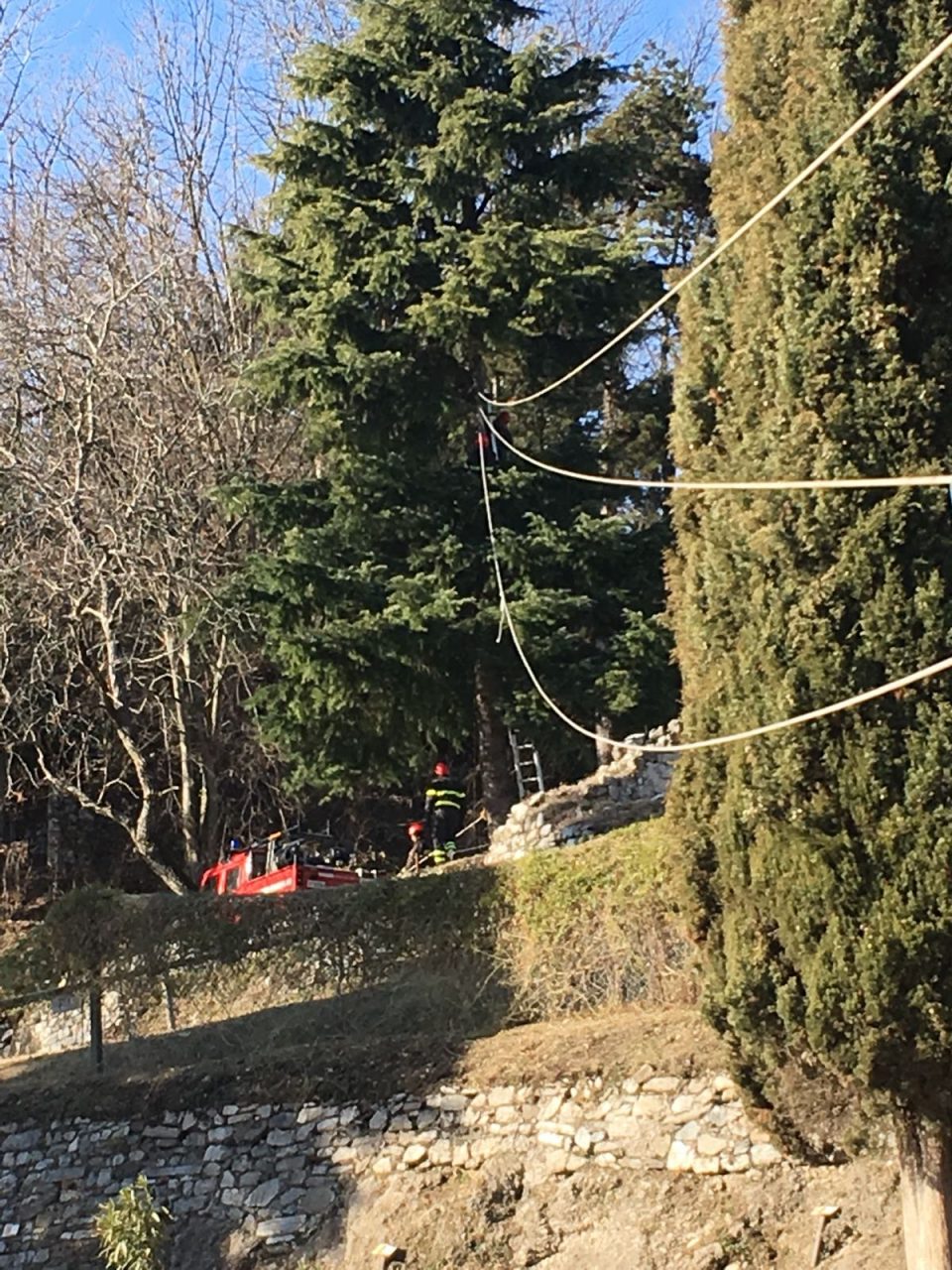 Anche i pompieri per la discesa della Befana