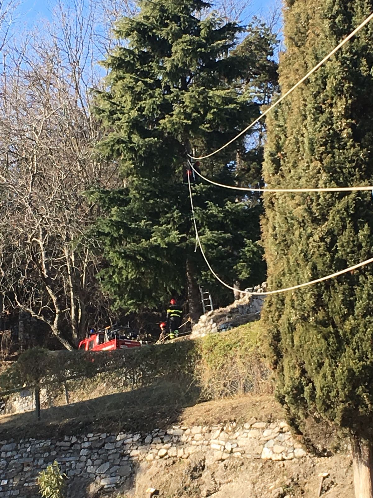 Anche i pompieri per la discesa della Befana