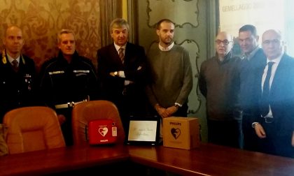 Consegnato defibrillatore alla polizia locale